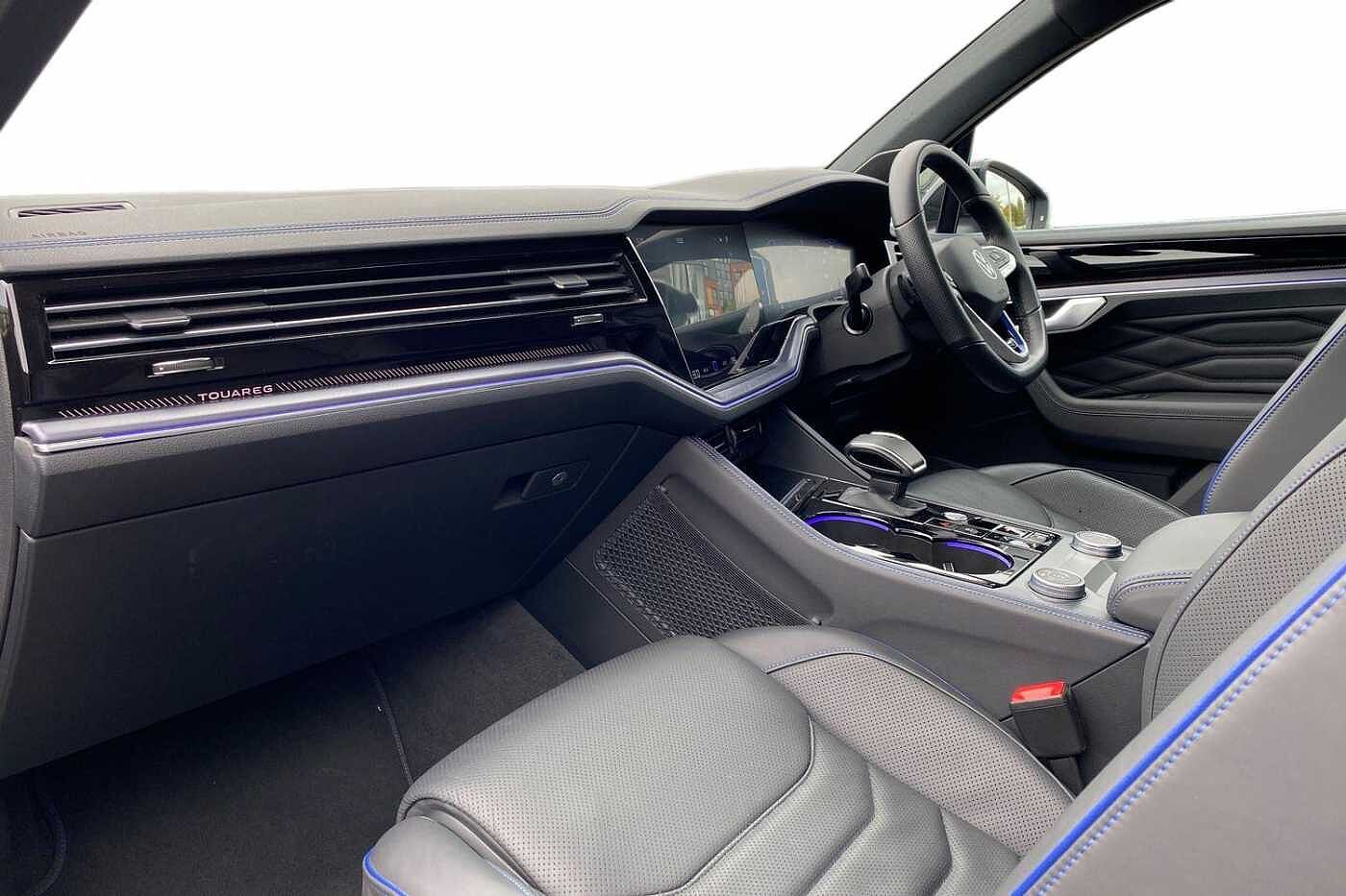 Used Volkswagen Touareg 2025 for sale - 76681514: Photo 2