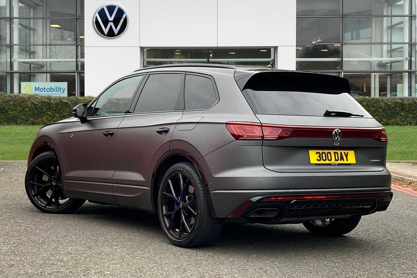 Used Volkswagen Touareg 2025 for sale - 76681514: Photo 3