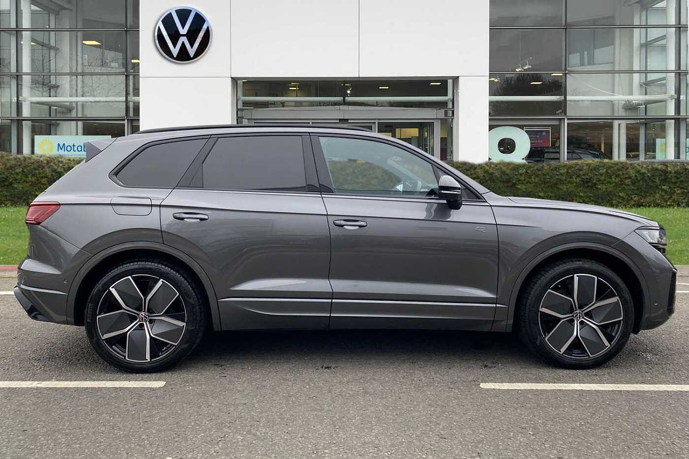 Used Volkswagen Touareg 2025 for sale - 77193293: Photo 4