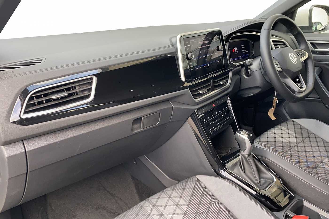 Used Volkswagen T-Roc 2024 for sale - 77193241: Photo 2