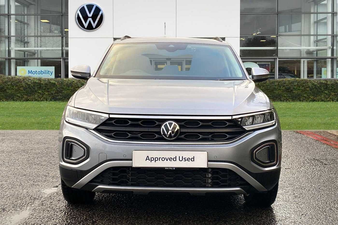 Used Volkswagen T-Roc 2025 for sale - 77193243: Photo 8