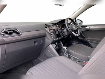 Used Volkswagen Tiguan Allspace 2022 for sale - 76674672: Photo