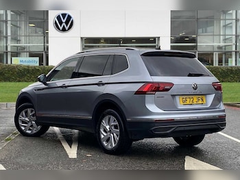Used Volkswagen Tiguan Allspace 2022 for sale - 76674672: Photo