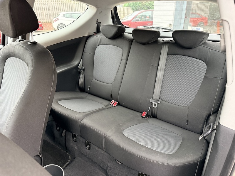 Used Hyundai i20 2012 for sale - 76615764: Photo 15