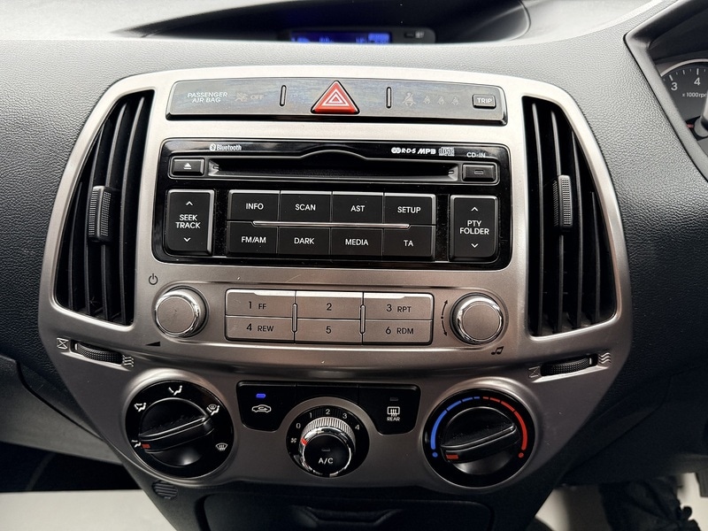 Used Hyundai i20 2012 for sale - 76615764: Photo 24