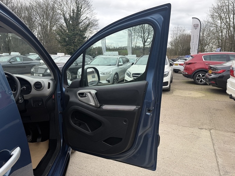 Used Peugeot Partner Tepee 2010 for sale - 77821853: Photo 10