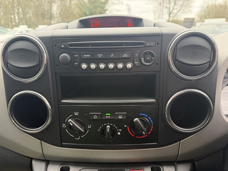 Used Peugeot Partner Tepee 2010 for sale - 77821853: Photo 21