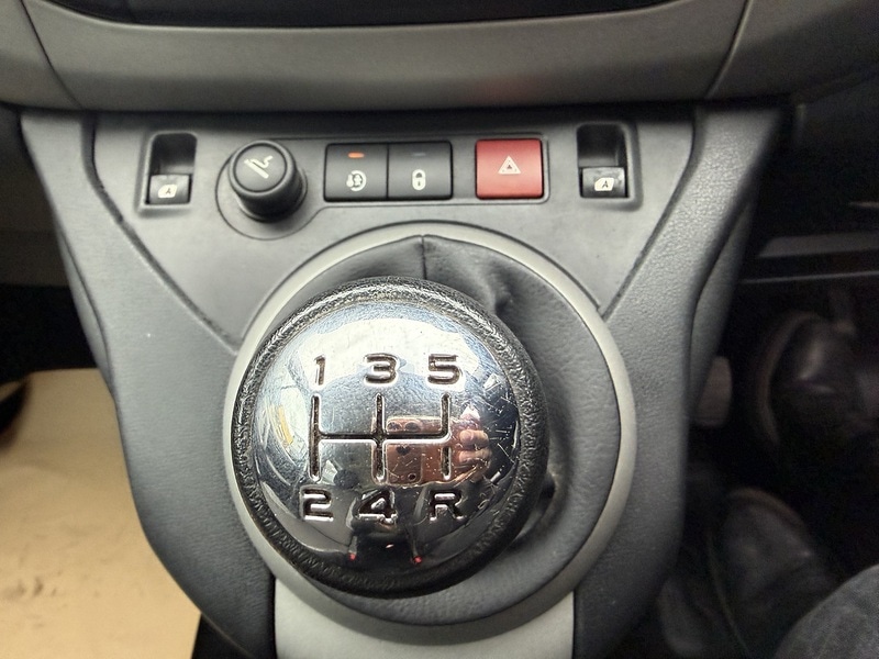 Used Peugeot Partner Tepee 2010 for sale - 77821853: Photo 22