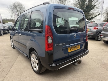 Used Peugeot Partner Tepee 2010 for sale - 77821853: Photo