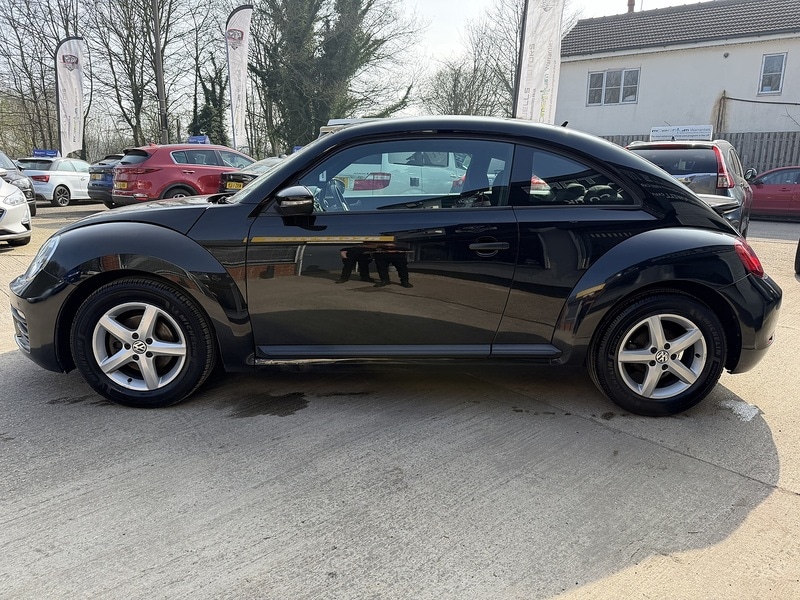 Used Volkswagen Beetle 2017 for sale - 77976776: Photo 7