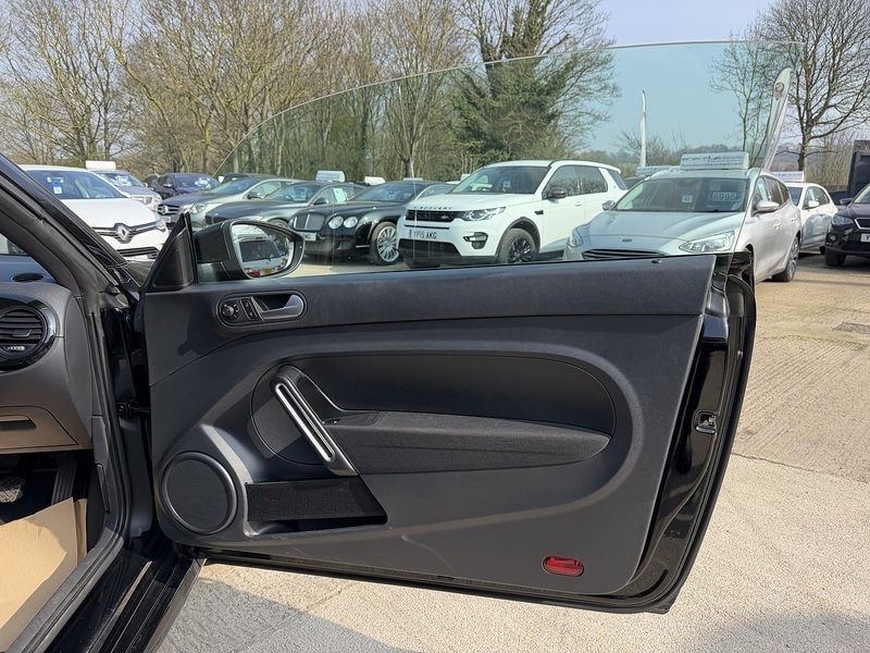 Used Volkswagen Beetle 2017 for sale - 77976776: Photo 9