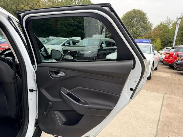 Used Ford Focus 2017 for sale - 76320271: Photo 14