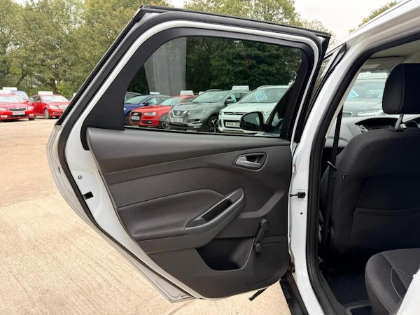 Used Ford Focus 2017 for sale - 76320271: Photo 16