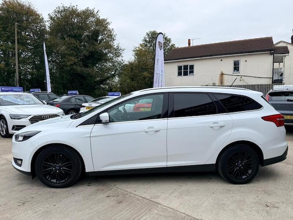 Used Ford Focus 2017 for sale - 76320271: Photo 4