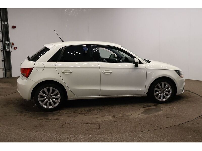 Used Audi A1 2013 for sale - 77264089: Photo 5