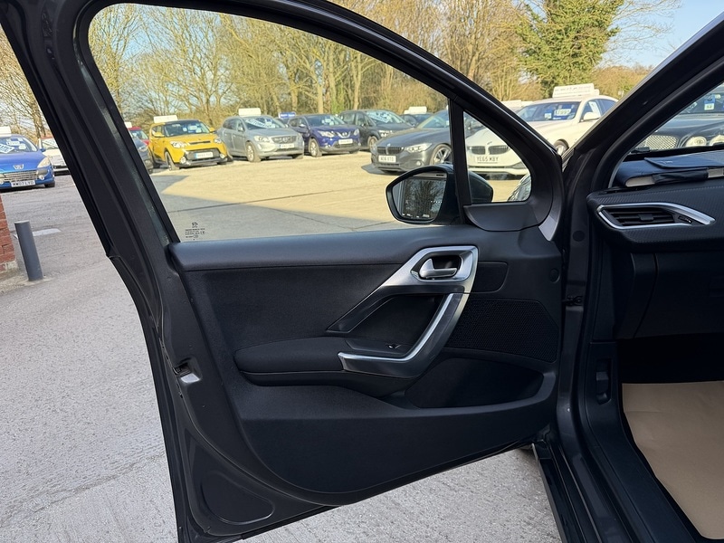 Used Peugeot 2008 2016 for sale - 77836633: Photo 12