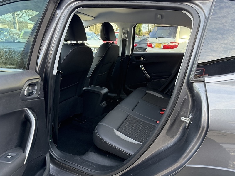 Used Peugeot 2008 2016 for sale - 77836633: Photo 15