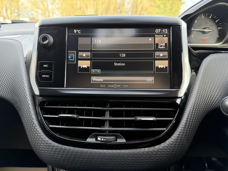 Used Peugeot 2008 2016 for sale - 77836633: Photo 24