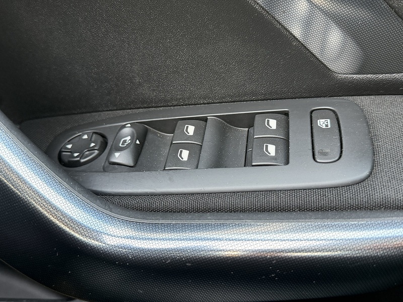 Used Peugeot 2008 2016 for sale - 77836633: Photo 36