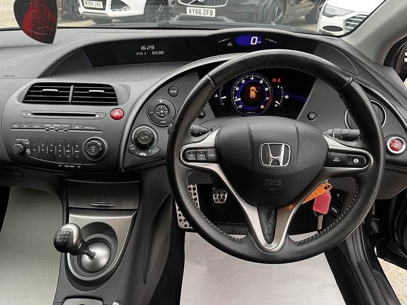 Used Honda Civic 2010 for sale - 76582964: Photo 10