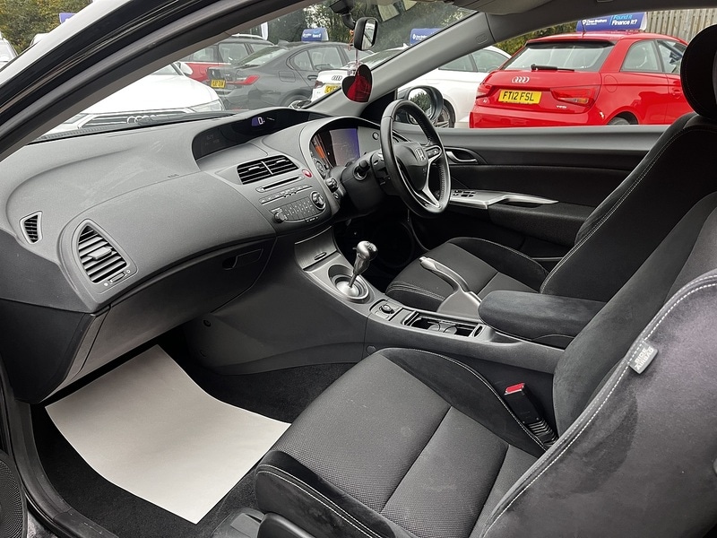 Used Honda Civic 2010 for sale - 76582964: Photo 12