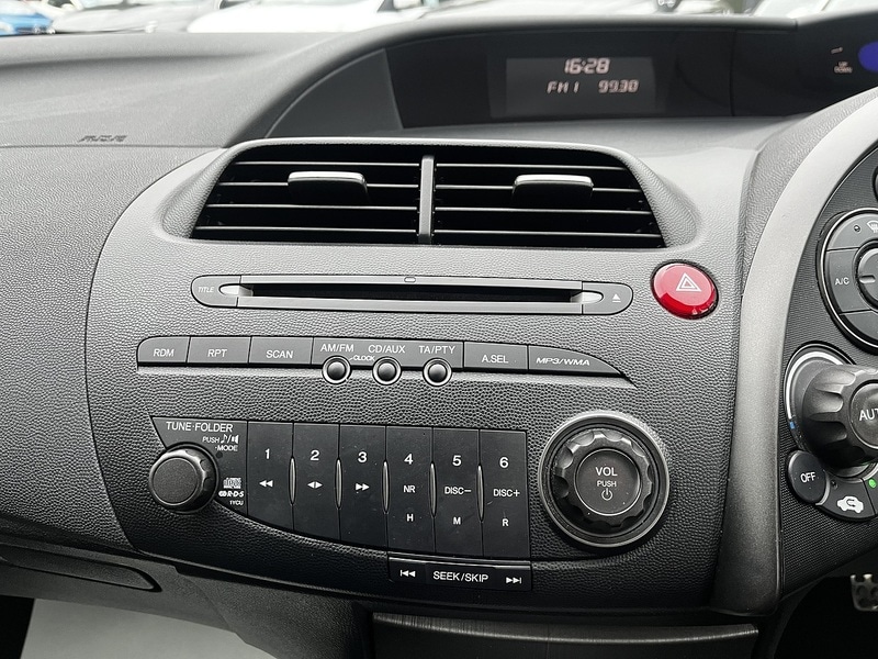 Used Honda Civic 2010 for sale - 76582964: Photo 18