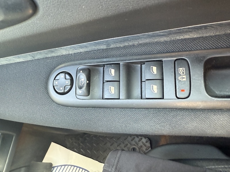 Used Peugeot 3008 2011 for sale - 76615837: Photo 25