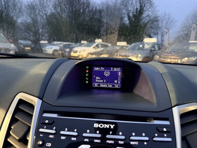 Used Ford Fiesta 2011 for sale - 77213085: Photo 16