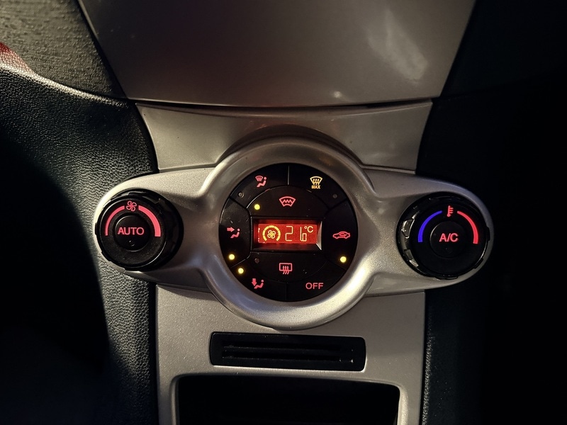 Used Ford Fiesta 2011 for sale - 77213085: Photo 19