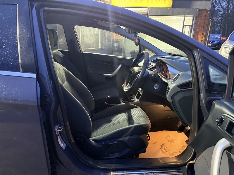 Used Ford Fiesta 2011 for sale - 77213085: Photo 9