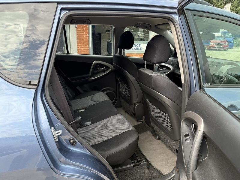 Used Toyota RAV4 2009 for sale - 76615777: Photo 7