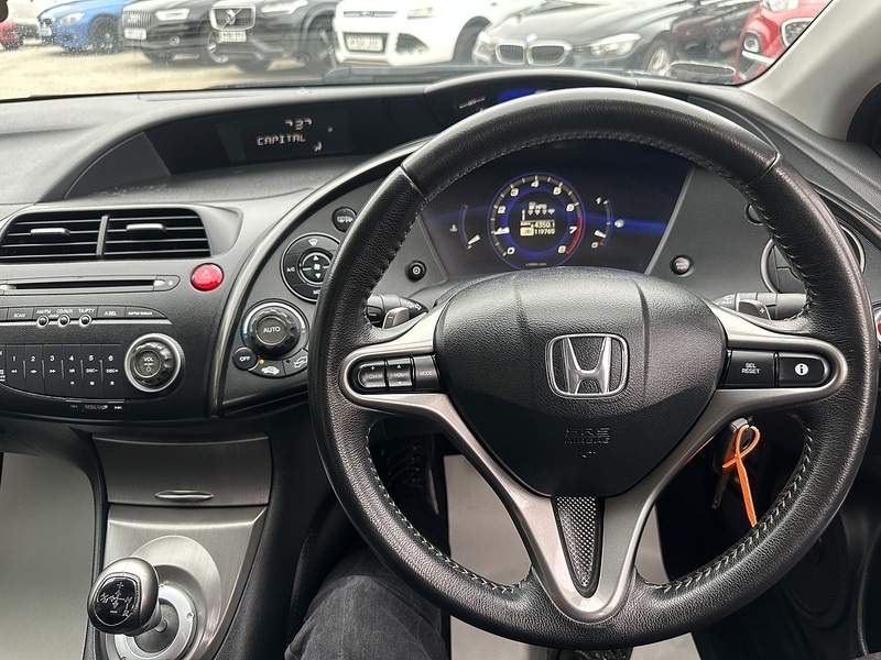 Used Honda Civic 2011 for sale - 76615788: Photo 25