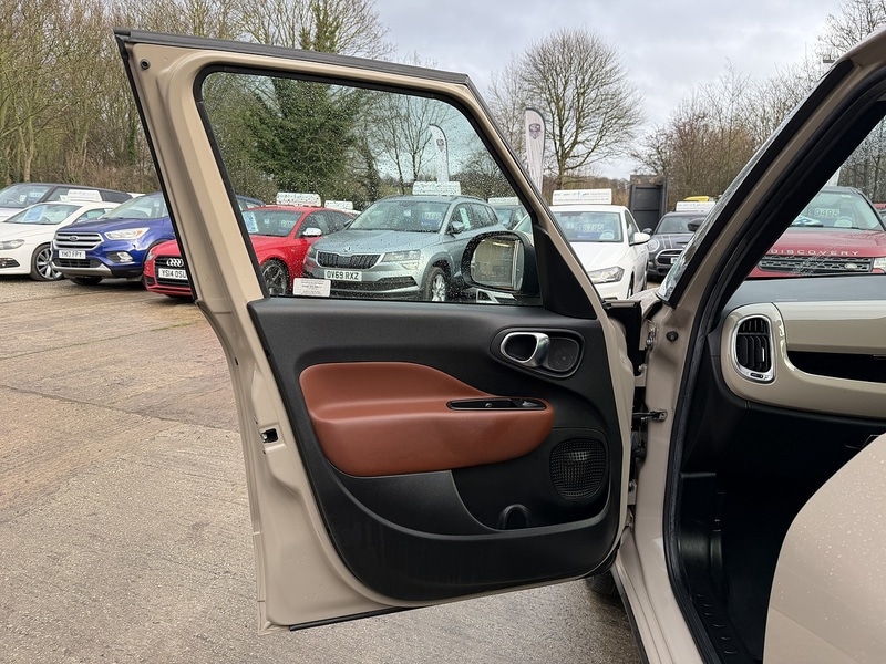 Used Fiat 500L 2013 for sale - 76940398: Photo 12