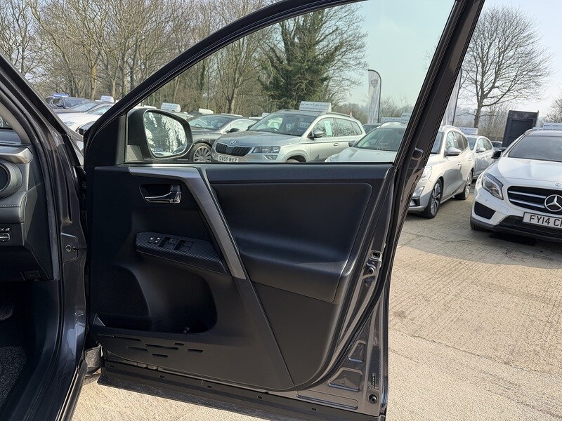 Used Toyota RAV4 for sale - 77765876: Photo 10