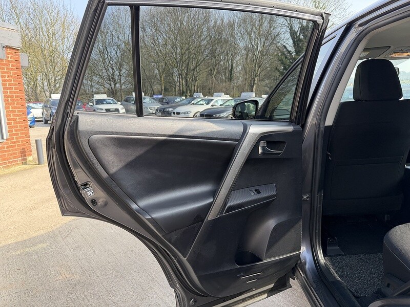 Used Toyota RAV4 for sale - 77765876: Photo 16