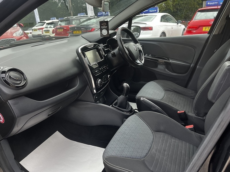 Used Renault Clio 2013 for sale - 76615805: Photo 12