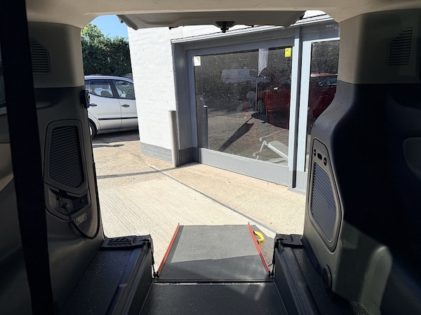 Used Ford Tourneo Custom 2018 for sale - 76045247: Photo 14