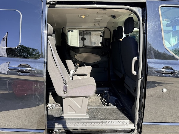 Used Ford Tourneo Custom 2018 for sale - 76045247: Photo 17