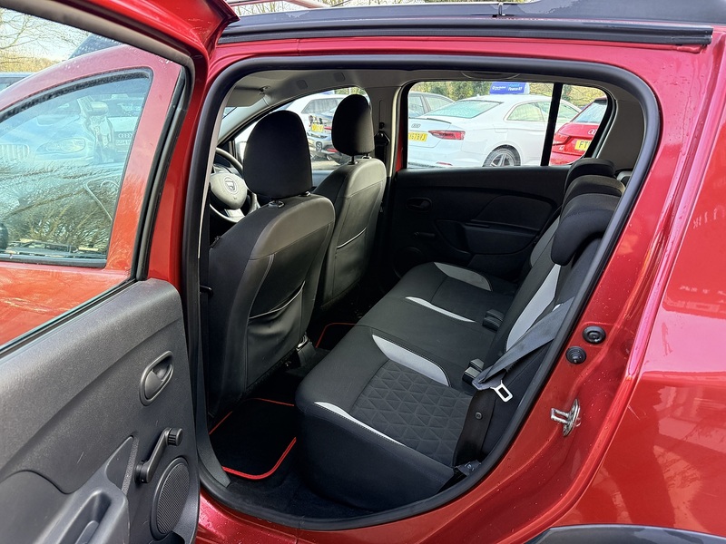 Used Dacia Sandero Stepway 2016 for sale - 76643037: Photo 12