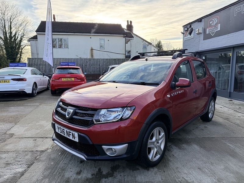 Used Dacia Sandero Stepway 2016 for sale - 76643037: Photo 3