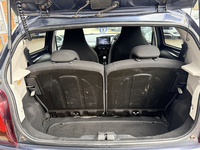 Used Peugeot 108 2014 for sale - 77490688: Photo 11