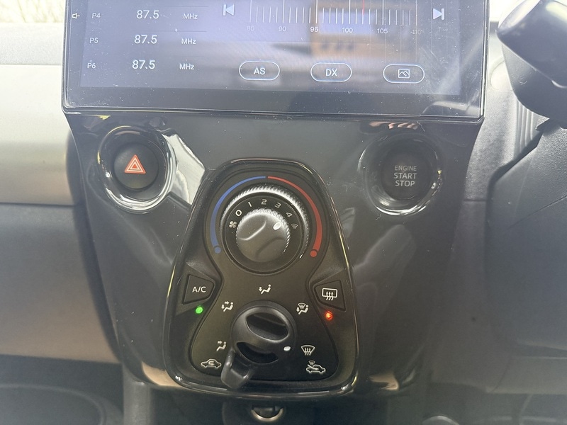 Used Peugeot 108 2014 for sale - 77490688: Photo 23