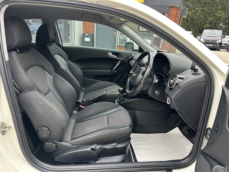 Used Audi A1 2012 for sale - 76594855: Photo 9