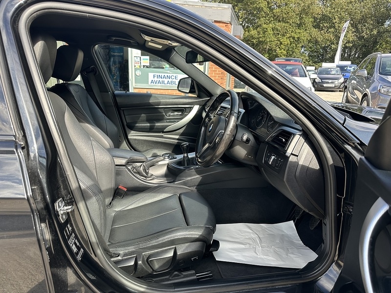 Used BMW 3 Series 2015 for sale - 76615793: Photo 9