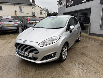 Used Ford Fiesta 2015 for sale - 79435283: Photo