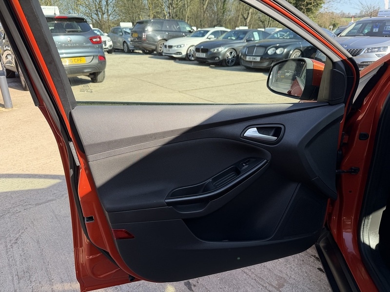 Used Ford Focus 2011 for sale - 77760613: Photo 12