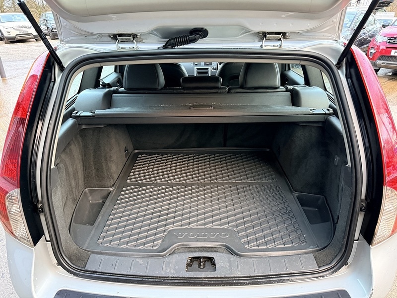 Used Volvo V50 2010 for sale - 77172764: Photo 10