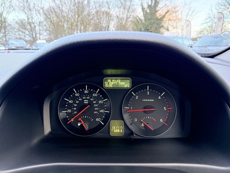 Used Volvo V50 2010 for sale - 77172764: Photo 16