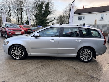 Used Volvo V50 2010 for sale - 77172764: Photo