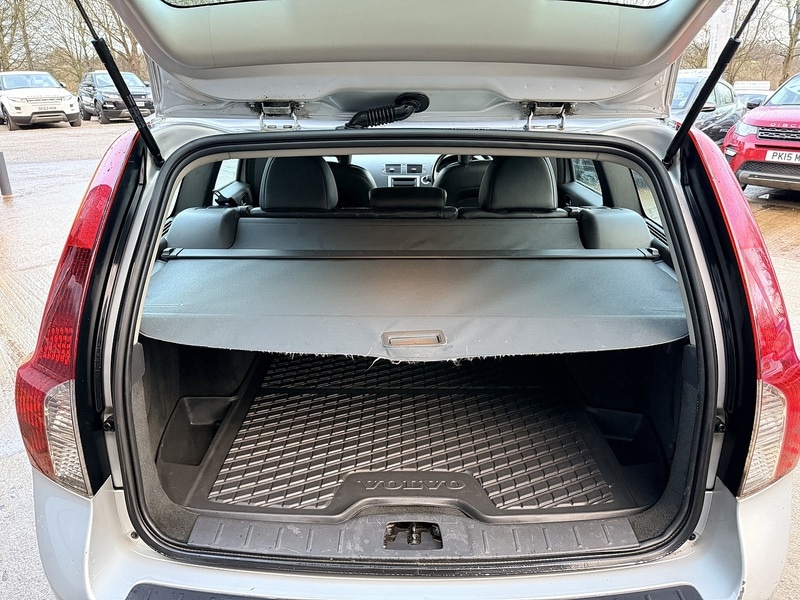 Used Volvo V50 2010 for sale - 77172764: Photo 9